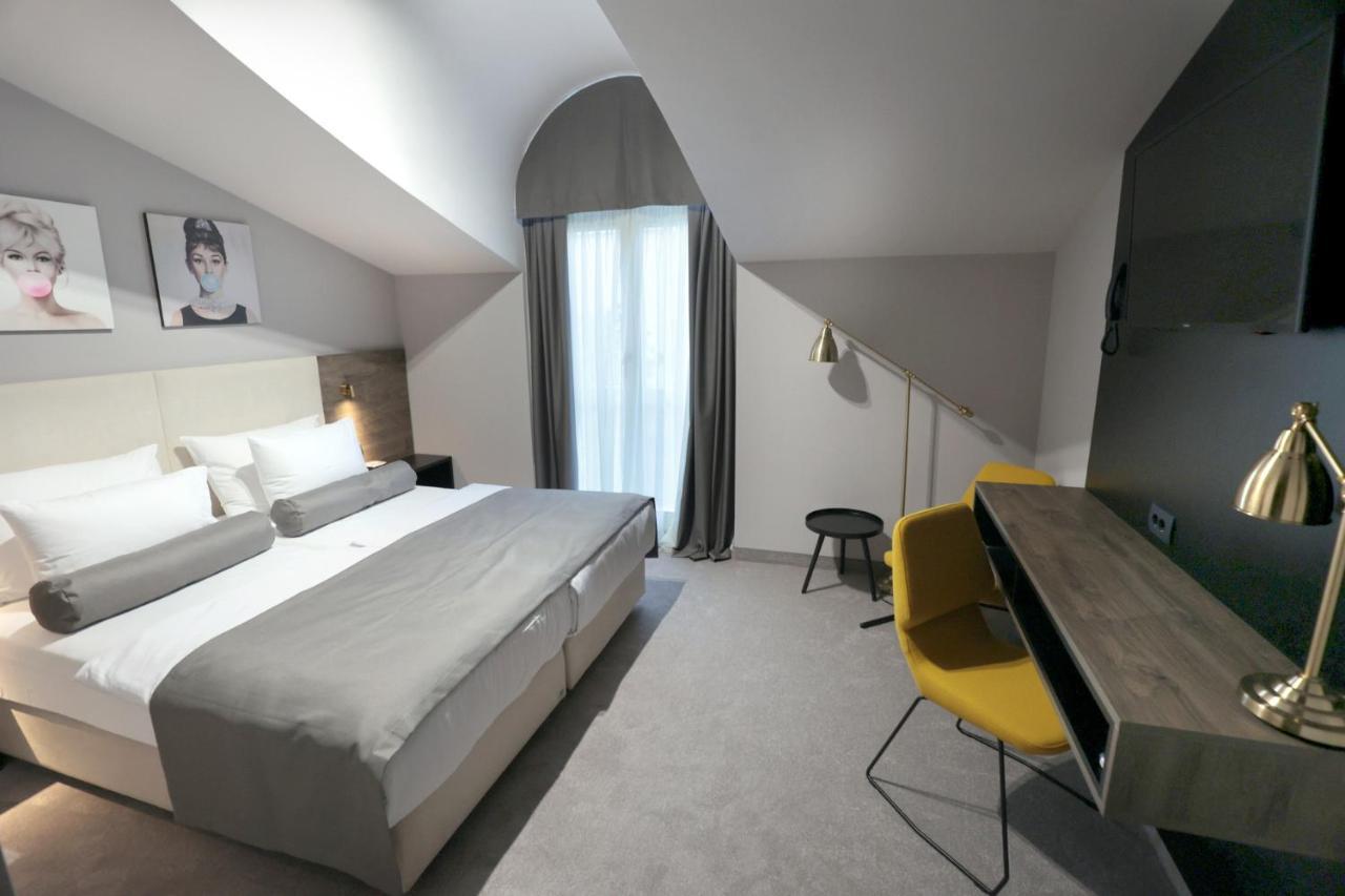 Hotell Milenij Makarska